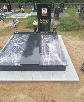 Памятник двойной 101